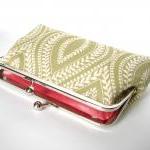 Kisslock Frame Clutch Silk Lined Green Embroidered