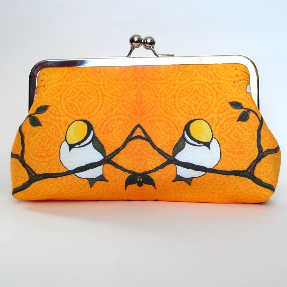 Kisslock Clutch Frame Silk Lined Bird On A Branch on Luulla